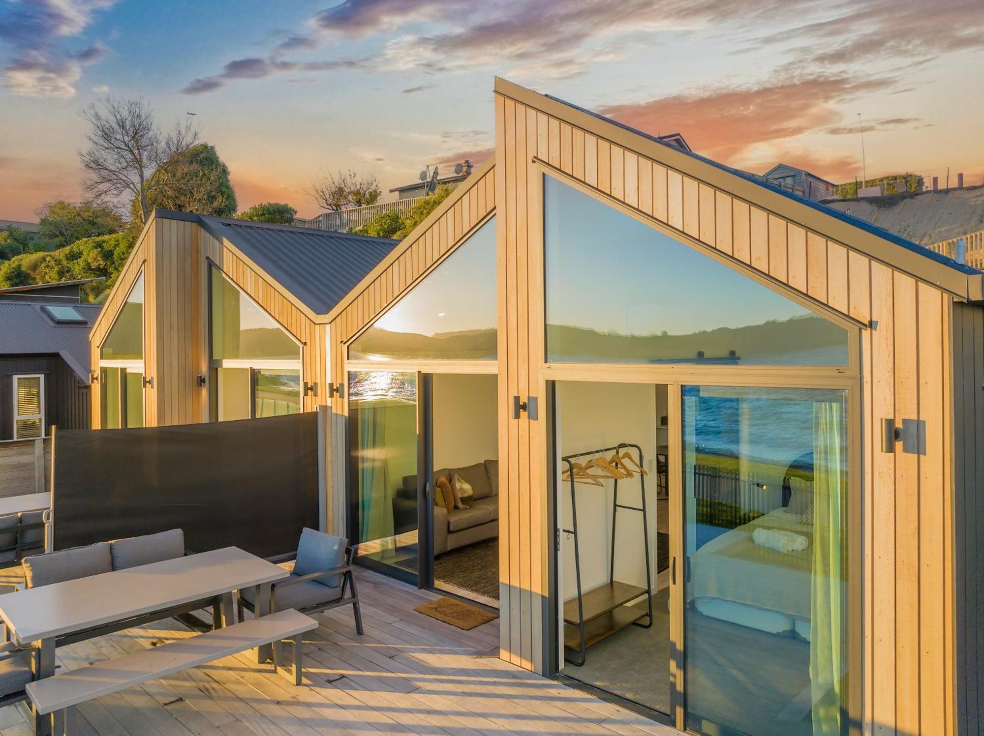 Brand New Lake Front Homes Spa Pool Taupo Eksteriør bilde