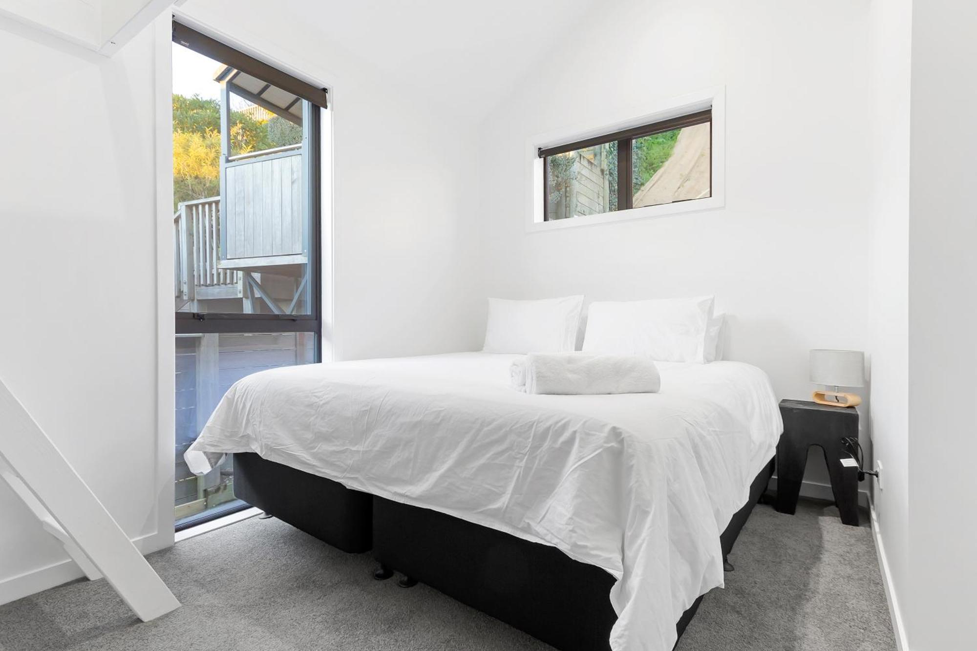 Brand New Lake Front Homes Spa Pool Taupo Eksteriør bilde